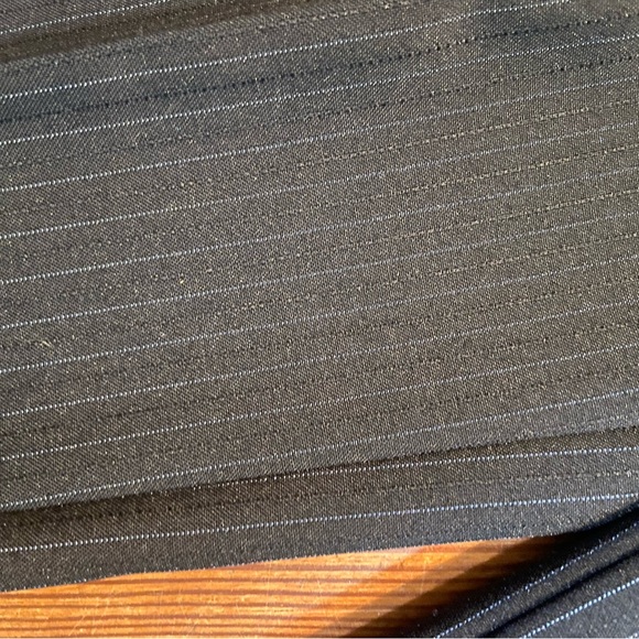 Boys Charcoal Grey Pinstripe Suit Size 8 - Picture 2 of 3